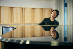 Lang Lang - Pressefoto (Foto Credit: Olaf Heine / Deutsche Grammophon)