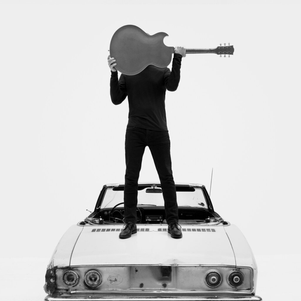 Bryan Adams “So Happy It Hurts“ (Single + offizielles Video) und