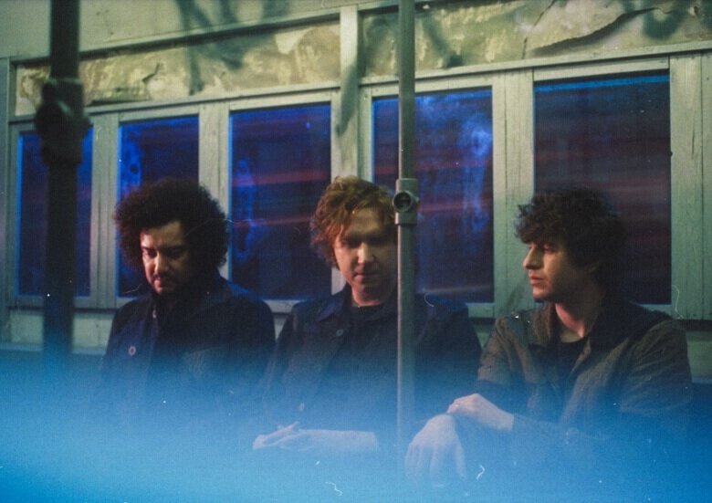 The Kooks – „10 Tracks To Echo In The Dark“ (Lonely Cat)