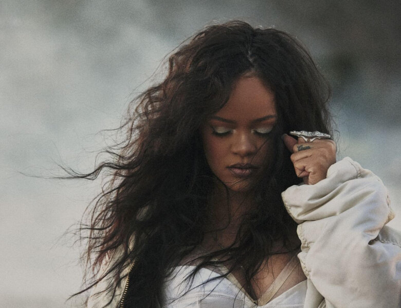 Rihanna – „Lift Me Up“ (Single + Visualizer Video)