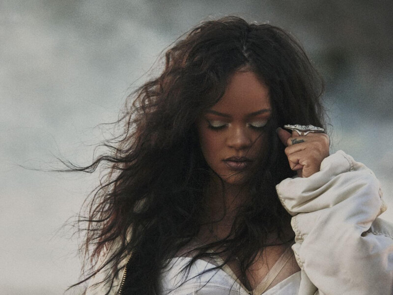 Rihanna – „Lift Me Up“ (Single + Visualizer Video)