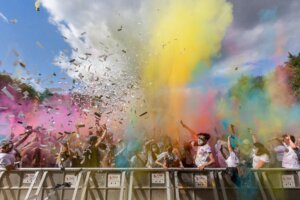 Holi Farbrausch Osnabrück-Georgsmarienhütte - Pressefoto (Foto Credits (c): Holi Farbrausch) 