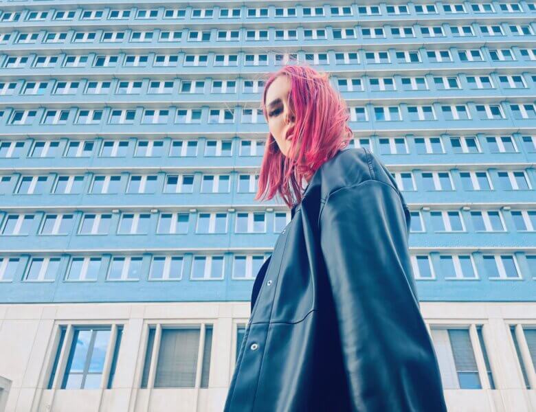 Alexa Feser – „Mein Name Ist“ (Single – VÖ: 18.08.2023)