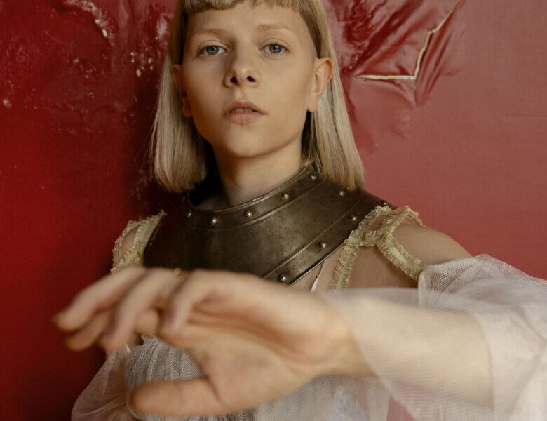 AURORA – „The Conflict Of The Mind“ (Single + offizielles Video)