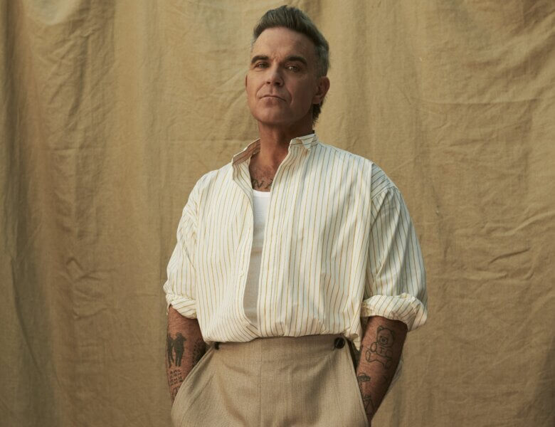 ROBBIE WILLIAMS – Ankündigung des neuen Albums „BRITPOP“ // Erster Vorbote „ROCKET“