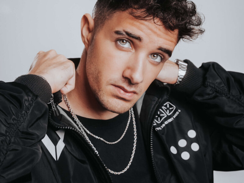 Luca-Dante Spadafora – „Supergirl (Remix)“ (Single + offizielles Video)