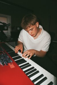 LEVKA - Pressebild (Foto Credits (c): Sony Music)