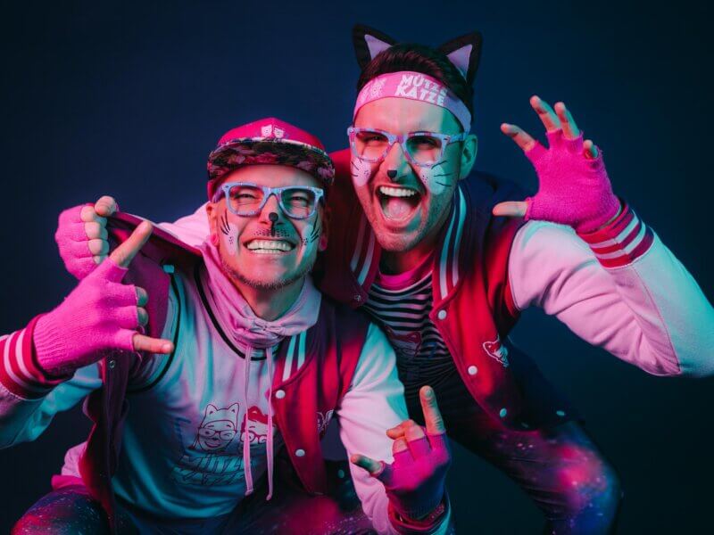MÜTZE KATZE x MartinBepunkt x MAKZ 38 x MDB39 – „Sommer Auf Balkonien“ (Single + offizielles Video)