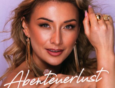 Anna-Carina Woitschack – „Abenteuerlust“ (Album – VÖ: 22.08.2025)