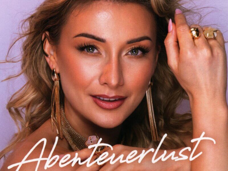Anna-Carina Woitschack – „Abenteuerlust“ (Album – VÖ: 22.08.2025)