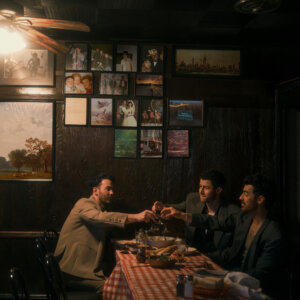 Jonas Brothers - "Greetings From Your Hometown" (Album - Republic Records/Universal Music // Artwork - Foto Credits (C): Universal Music)