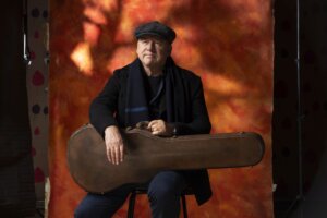 Mark Knopfler - Pressebild 2024 (Foto Credits (c): Universal Music/Foto: Murdo Macleod)