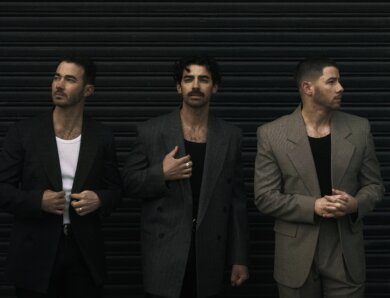 Jonas Brothers – „Greetings From Your Hometown“ (Album – VÖ: 08.08.2025)