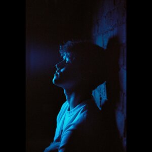 Max Allais - "Whenever You Hold Me" (Single - Real Thing Records/Better Now Records/Universal Music // Foto Credits (c): Luke Penney)