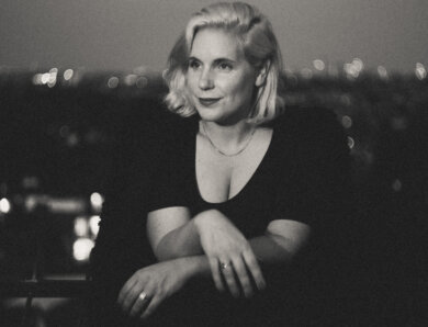Nina June – „The Lighthouse (Particles)“ (Single + offizielles Video)