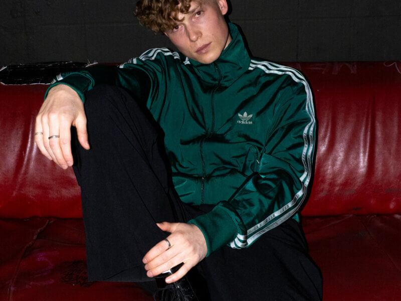 Jacob Elias – „Zeit Zurück“ (Single + Visualizer Video)