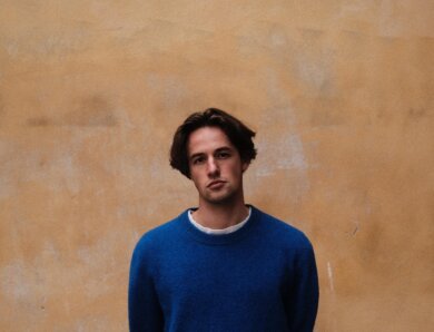 VisionV x XIRA – „Not So Lonely“ (Single +  Visualizer Video)