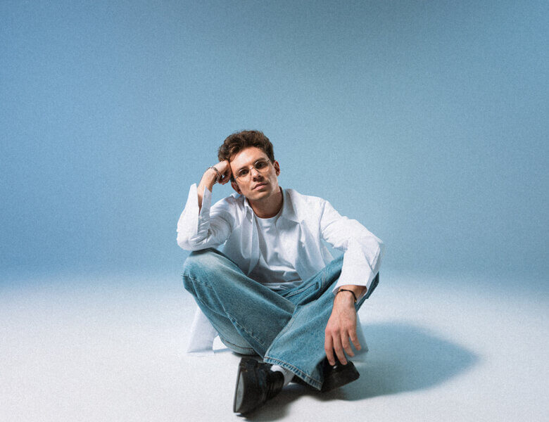 KAMRAD – „Trying Not To Panic“ (EP – VÖ: 23.01.2026) // zugleich Release der Single „Hug Yourself“