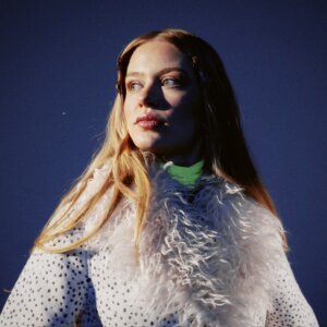 Laura Nahr – „Wonderland“ (Single - Good Luck Kid)